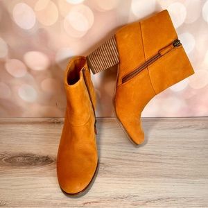 Cole Haan Cassidy Women's Nubuck Nike Air Stacked Heel Ankle Boots in Camello